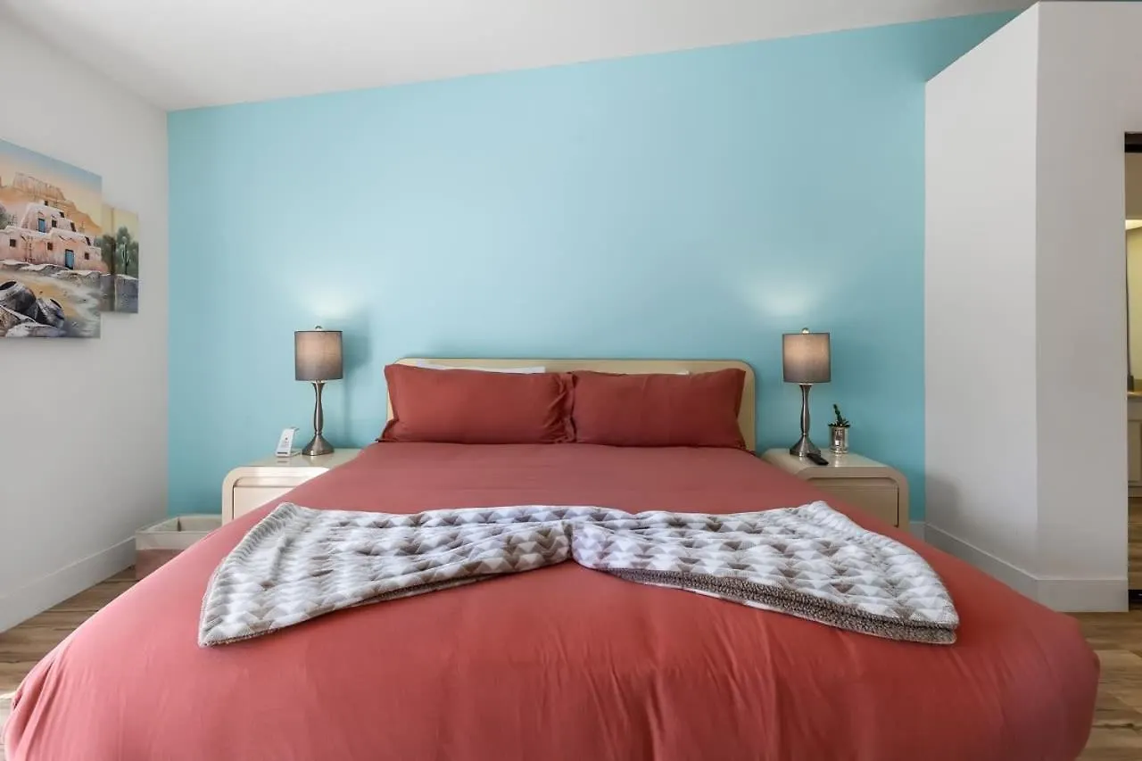 פאלם ספרינגס Desert Rose- Condo With Pool And Tennis Courts ארצות הברית