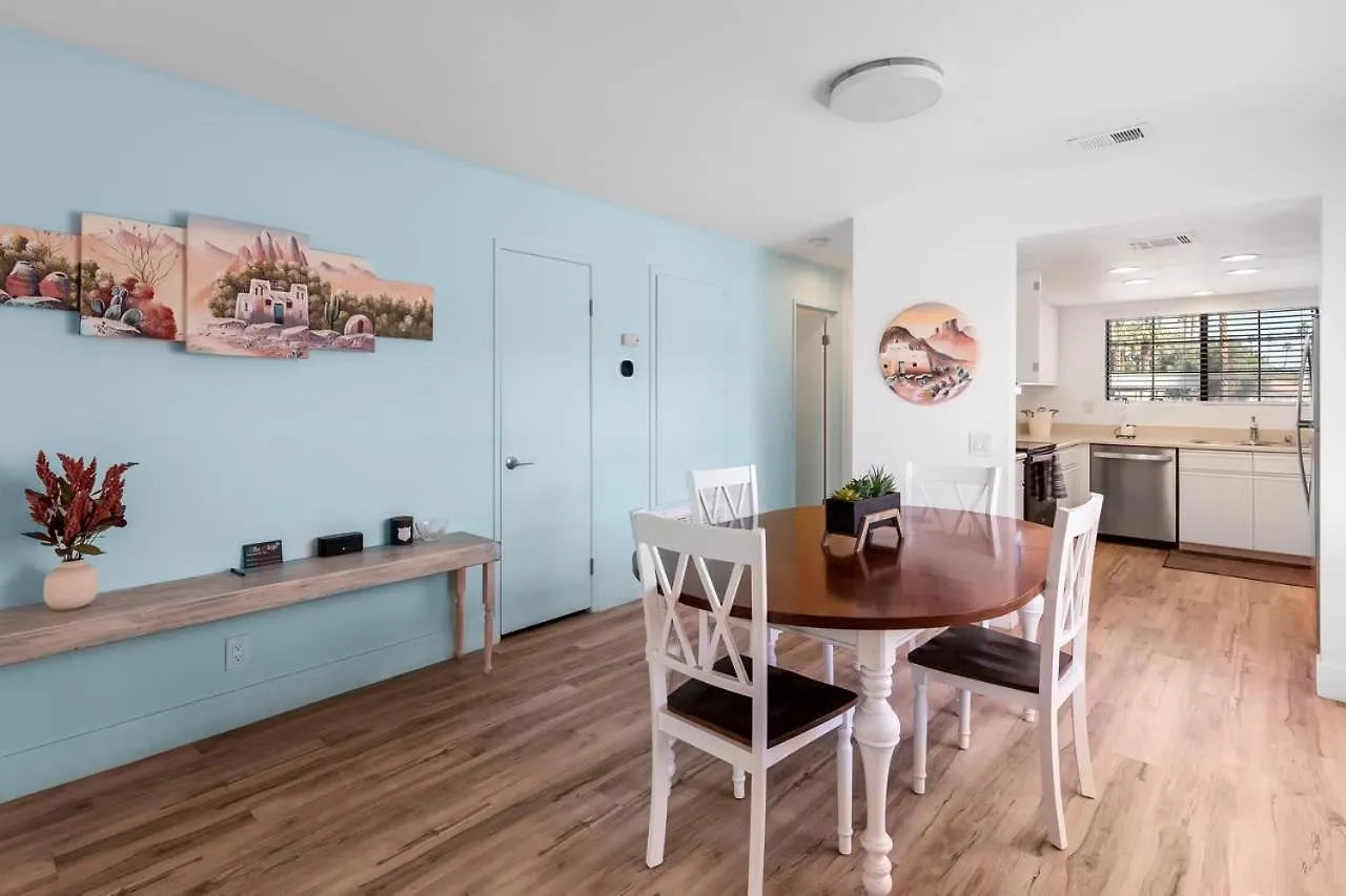 פאלם ספרינגס Desert Rose- Condo With Pool And Tennis Courts בית נופש פאלם ספרינגס