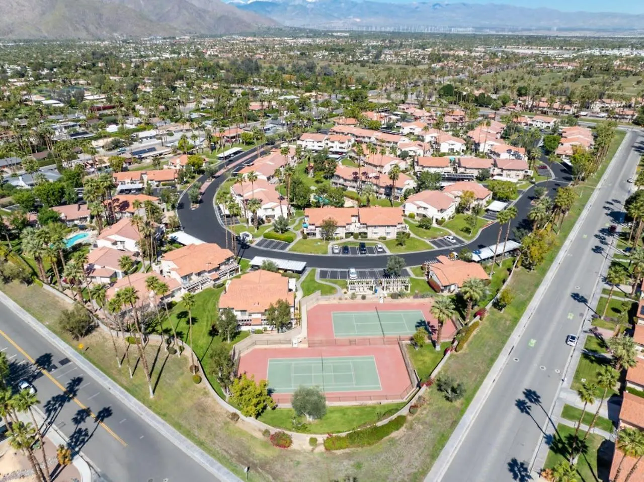 בית נופש פאלם ספרינגס Desert Rose- Condo With Pool And Tennis Courts ארצות הברית