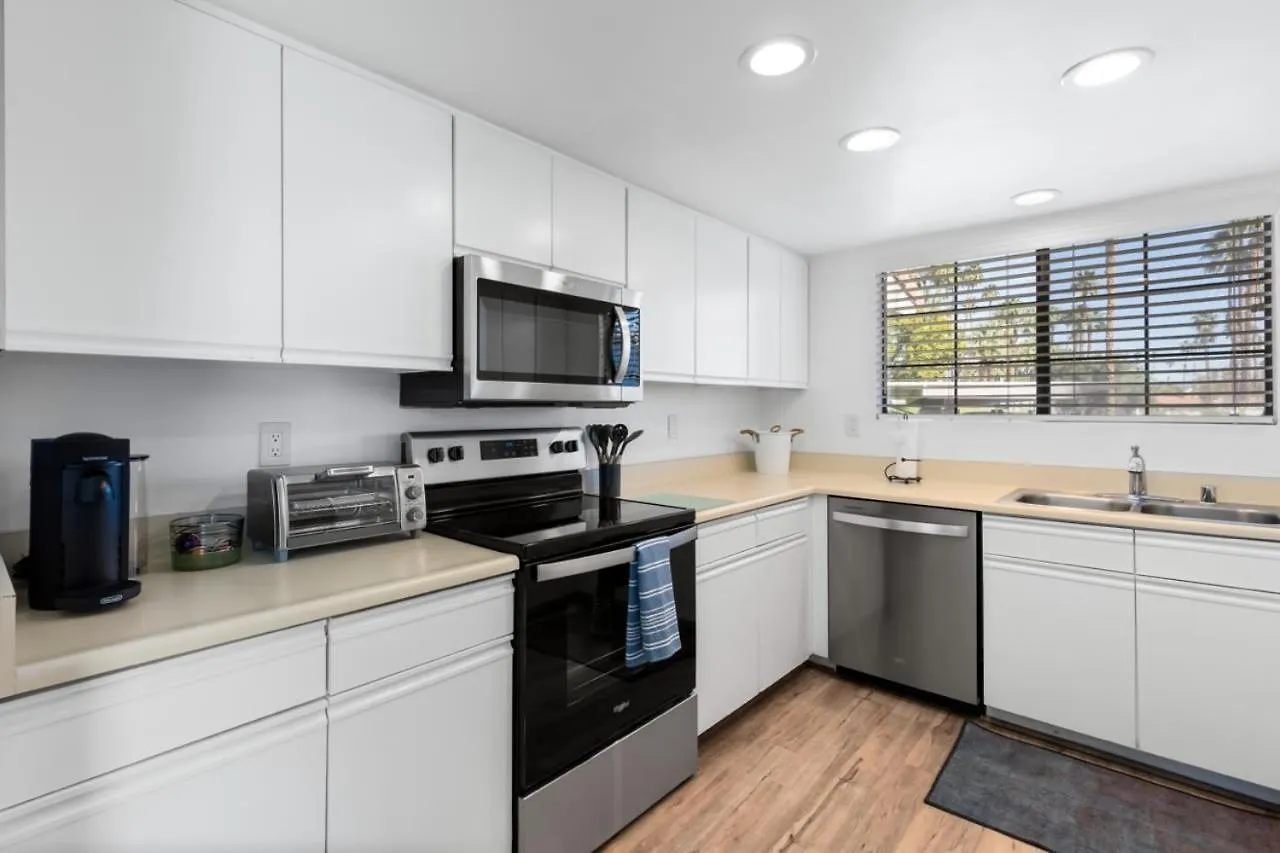 Desert Rose- Condo With Pool And Tennis Courts Palm Springs Semesterbostad