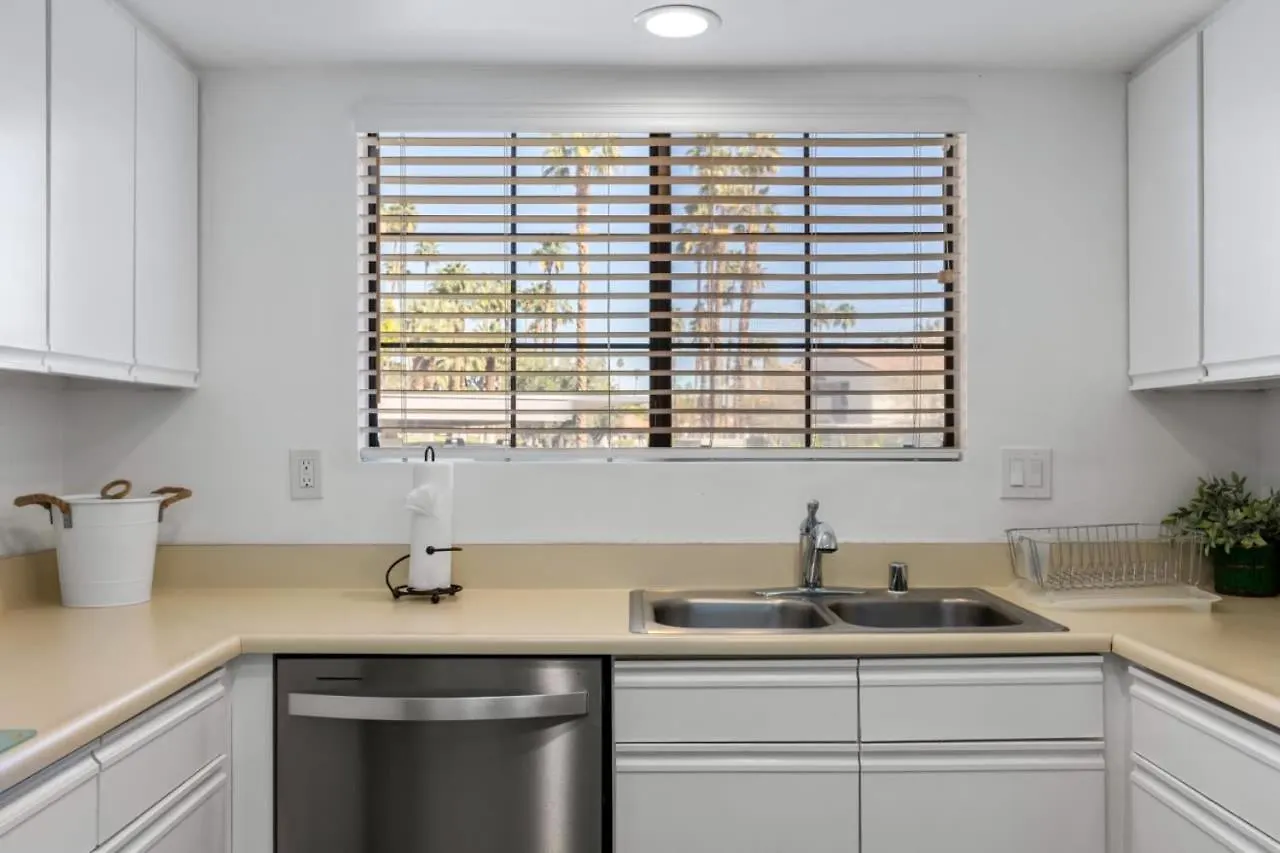 Desert Rose- Condo With Pool And Tennis Courts Palm Springs 0*,
