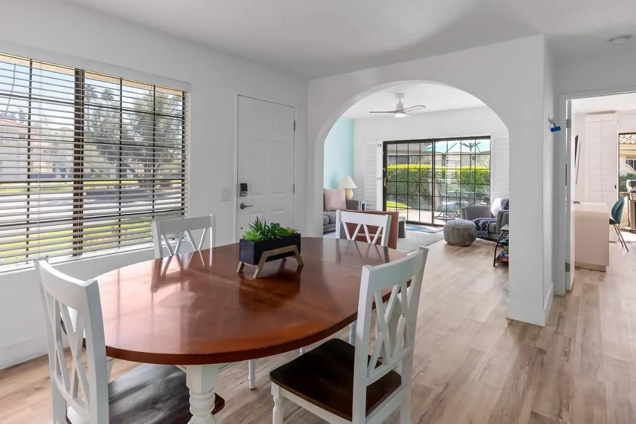 Desert Rose- Condo With Pool And Tennis Courts Palm Springs Semesterbostad